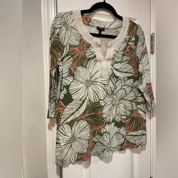 Talbots Palm Tropical 3/4 Sleeve Embroidered V neck Pullover Tee Shirt Size M P - Picture 6 of 10